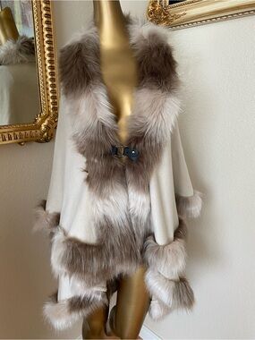Faux Fur Double Layered Shawl Cloak